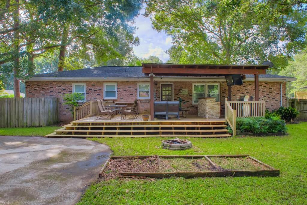 Charming Home Near Folly & Downtown Charleston Esterno foto