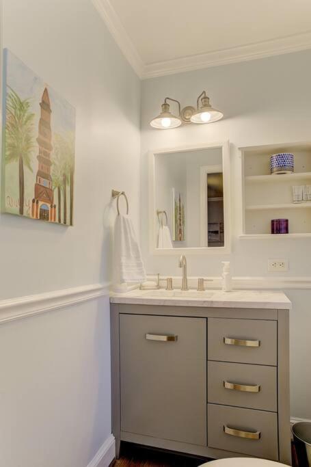Charming Home Near Folly & Downtown Charleston Esterno foto